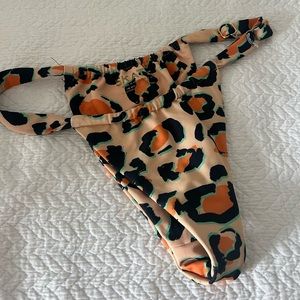 Skatie cheetah swim
